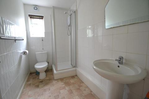 5 bedroom detached house to rent, Johnson Road, Nottingham NG7