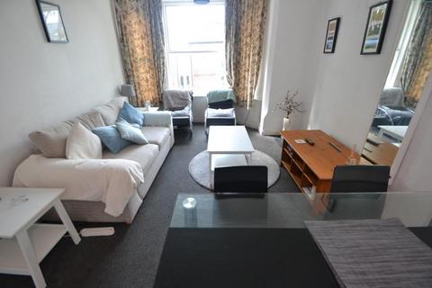 3 bedroom flat to rent, Lenton Boulevard, Nottingham NG7