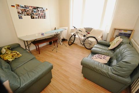 5 bedroom semi-detached house to rent, Lenton Boulevard, Nottingham NG7