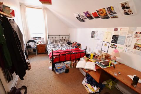 5 bedroom semi-detached house to rent, Lenton Boulevard, Nottingham NG7