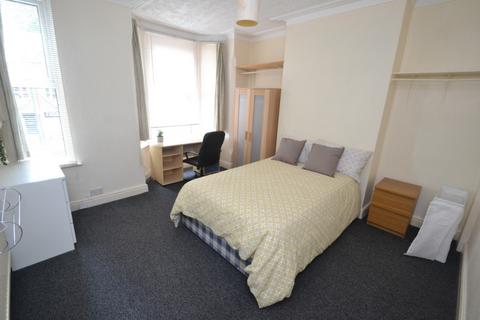 4 bedroom detached house to rent, Lenton Boulevard, Nottingham NG7