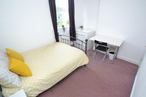 6 bedroom semi-detached house to rent, Loughborough Road, West Bridgford NG2