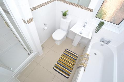 6 bedroom semi-detached house to rent, Loughborough Road, West Bridgford NG2