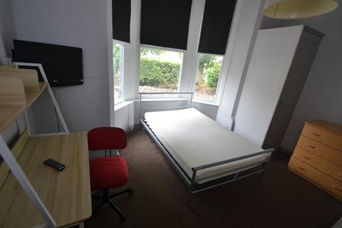 4 bedroom flat to rent, Mount Hooton Road, Nottingham NG7