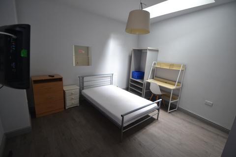 4 bedroom flat to rent, Mount Hooton Road, Nottingham NG7