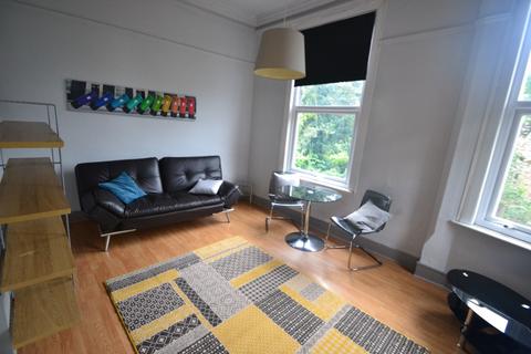 2 bedroom flat to rent, Mount Hooton Road, Nottingham NG7