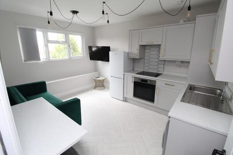 2 bedroom flat to rent, North Road, West Bridgford NG2
