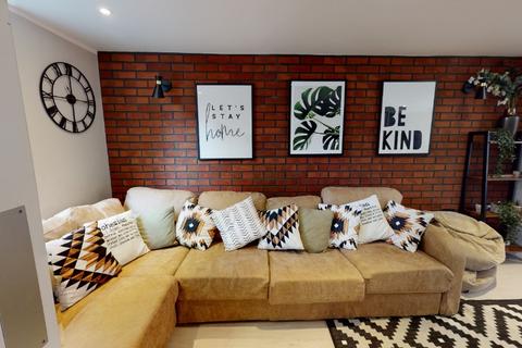 8 bedroom flat to rent, North Sherwood Street, Nottingham NG1