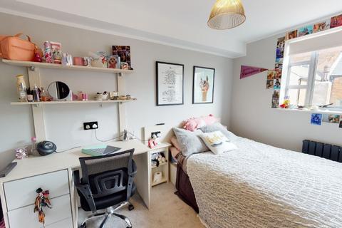 8 bedroom flat to rent, North Sherwood Street, Nottingham NG1