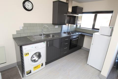 2 bedroom flat to rent, Old Brickyard, Nottingham NG3