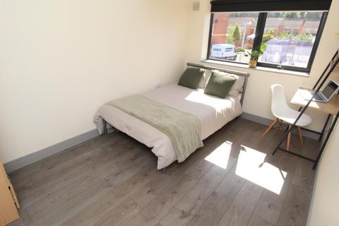 2 bedroom flat to rent, Old Brickyard, Nottingham NG3