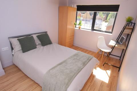 2 bedroom flat to rent, Old Brickyard, Nottingham NG3