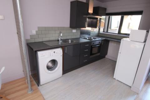 2 bedroom flat to rent, Old Brickyard, Nottingham NG3