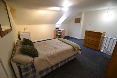 4 bedroom semi-detached house to rent, Osmaston Street, Nottingham NG7