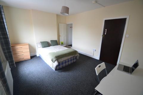 4 bedroom semi-detached house to rent, Osmaston Street, Nottingham NG7