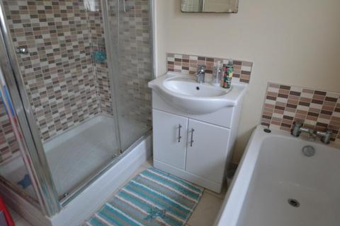 3 bedroom detached house to rent, Sutton Passeys Crescent, Nottingham NG8