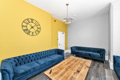 undefined, Waverley Street, Nottingham NG7