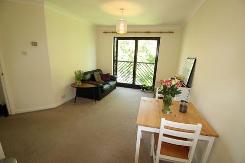 1 bedroom apartment for sale, Alexandra Avenue, Camberley GU15