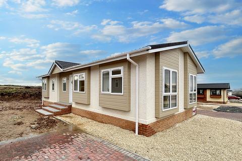 2 bedroom bungalow for sale, Easington Road, Hartlepool, Durham, TS24 9SJ