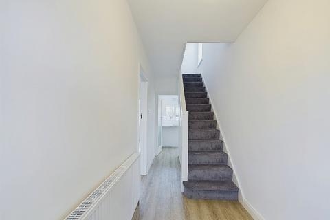 3 bedroom semi-detached house to rent, Annandale Road, Sidcup DA15