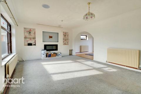 3 bedroom bungalow for sale, Nelson Avenue, Minster