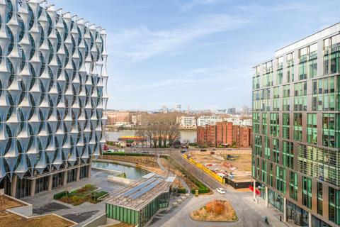 2 bedroom apartment for sale, Legacy Building, Viaduct Gardens, London, SW11