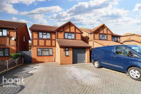 4 bedroom detached house for sale - Salmon Crescent, Minster on sea