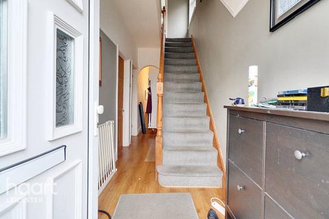 3 bedroom semi-detached house for sale, Middlesex Road, Leicester