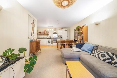 2 bedroom flat for sale - The Avenue, West Ealing