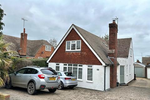 3 bedroom bungalow for sale, Willingdon Park Drive, Eastbourne, East Sussex, BN22