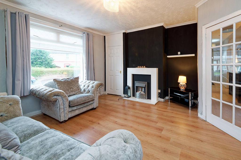 76 Househillmuir Road, Pollok, Glasgow, G53 6HP 3 bed flat for sale £