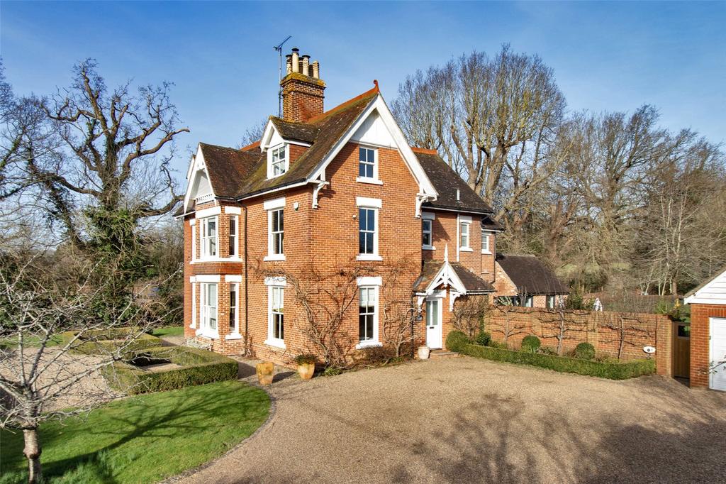 Frittenden Road, Staplehurst, Tonbridge, Kent, TN12 5 bed detached