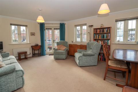 1 bedroom maisonette for sale, Cogswell House, Orchard Dean, The Dean, Alresford