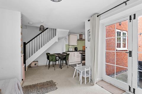 10 Birmingham Road, Alcester, B49 5ES