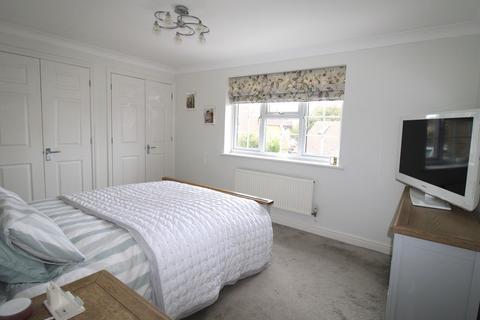 15 Hornbeam Chase, South Ockendon, RM15 6TT