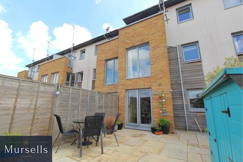 3 bedroom townhouse for sale, Broomhill Way, Poole BH15