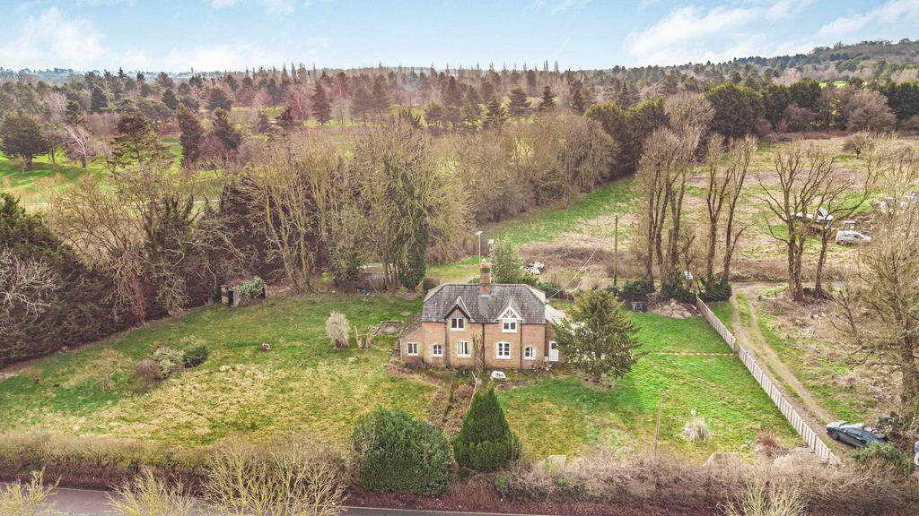Mill Green Cottages, Essendon, AL9 5 bed semidetached house for sale