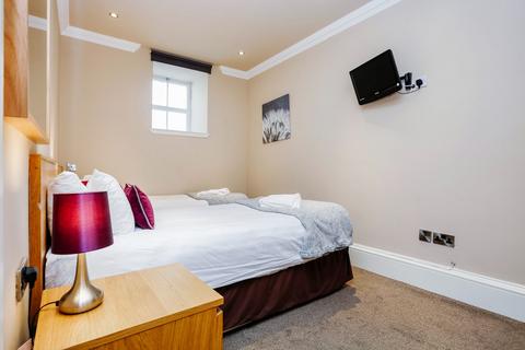 3 bedroom serviced apartment to rent, North Castle Street, Edinburgh EH2