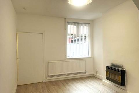 3 bedroom terraced house to rent, Devana Road, Leicester LE2