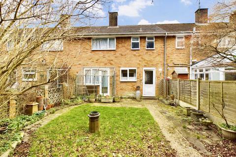 2 Catkin Close, Hemel Hempstead, HP1 3EB