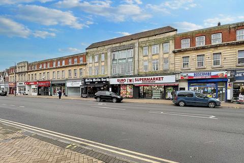 2 bedroom flat for sale, Christchurch Road, Bournemouth BH7