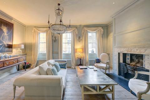 undefined, Holland Street, London, W8