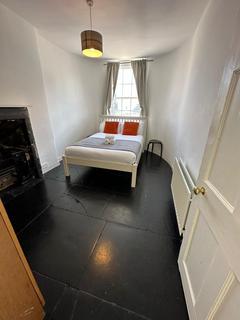 3 bedroom serviced apartment to rent, Castle Street, Edinburgh EH2