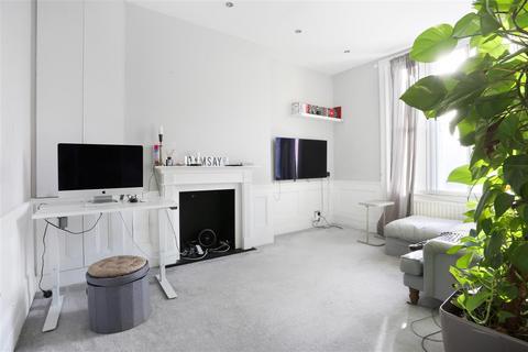 2 bedroom apartment for sale, Caversham Road, London