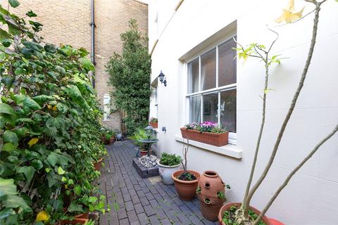 2 Clarence Terrace, London, NW1 4RD