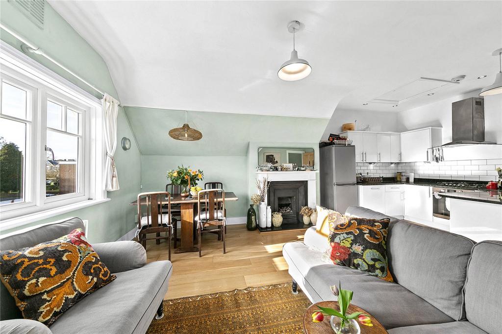 Spring Grove Road, Richmond, TW10 1 bed apartment for sale £625,000