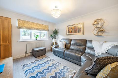 51 Coulsdon Road, Coulsdon, CR5 2LD