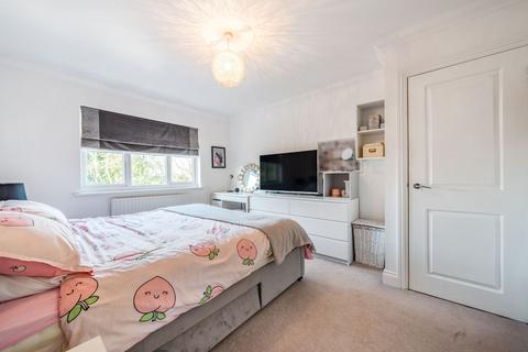 51 Coulsdon Road, Coulsdon, CR5 2LD