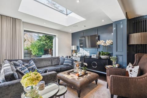 4 Berkley Road, Beaconsfield, HP9 2AY