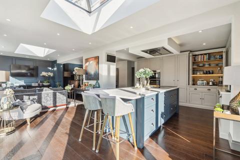 4 Berkley Road, Beaconsfield, HP9 2AY